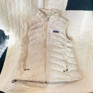 Patagonia puffer vest, women’s S